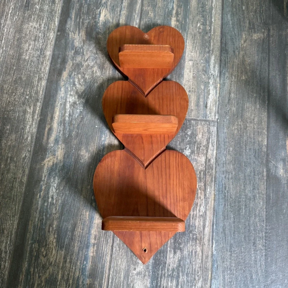Vintage Heart Wood Wall Trinket Shelf 20